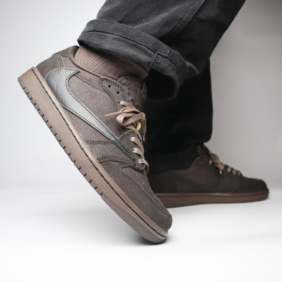 Travis Scott x Air Jordan 1 Low OG Velvet Brown