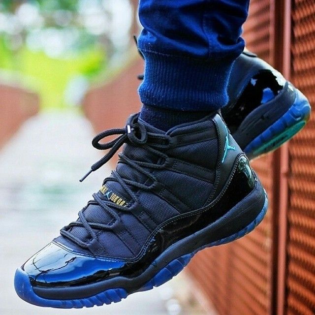 Air Jordan 11 Black Gamma blue