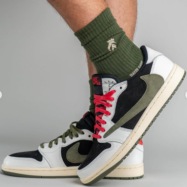 Travis Scott x Air Jordan 1 Low OG Olive